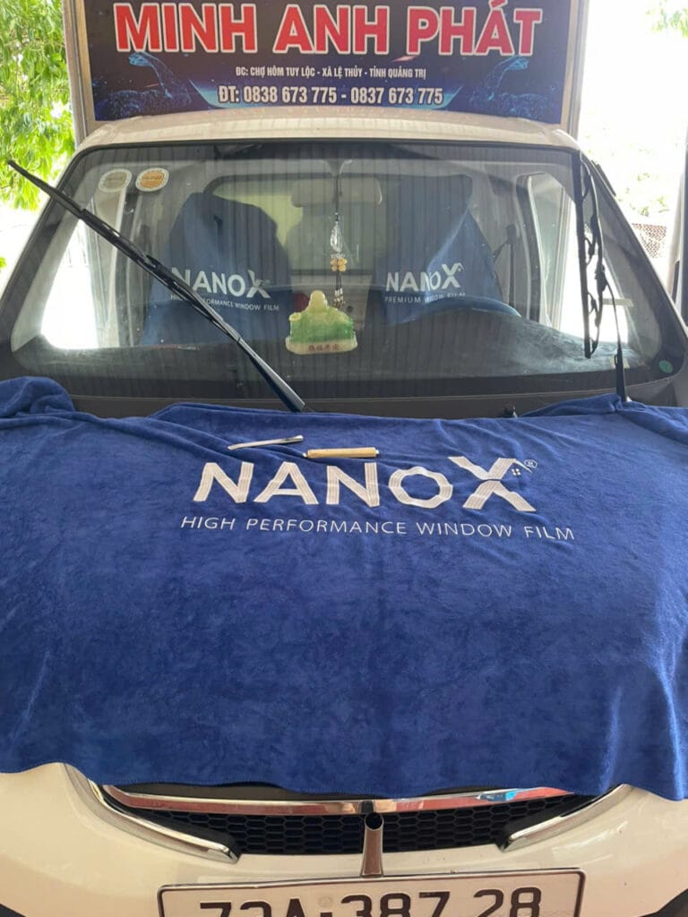 Địa Chỉ Dán Phim Cách Nhiệt Ô Tô Uy Tín Tại Quảng Trị – PKAUTO Phục Vụ Tận Nhà, Chính Hãng, Bảo Hành Dài Hạn dia chi dan phim cach nhiet o to uy tin tai Quang Tri 13